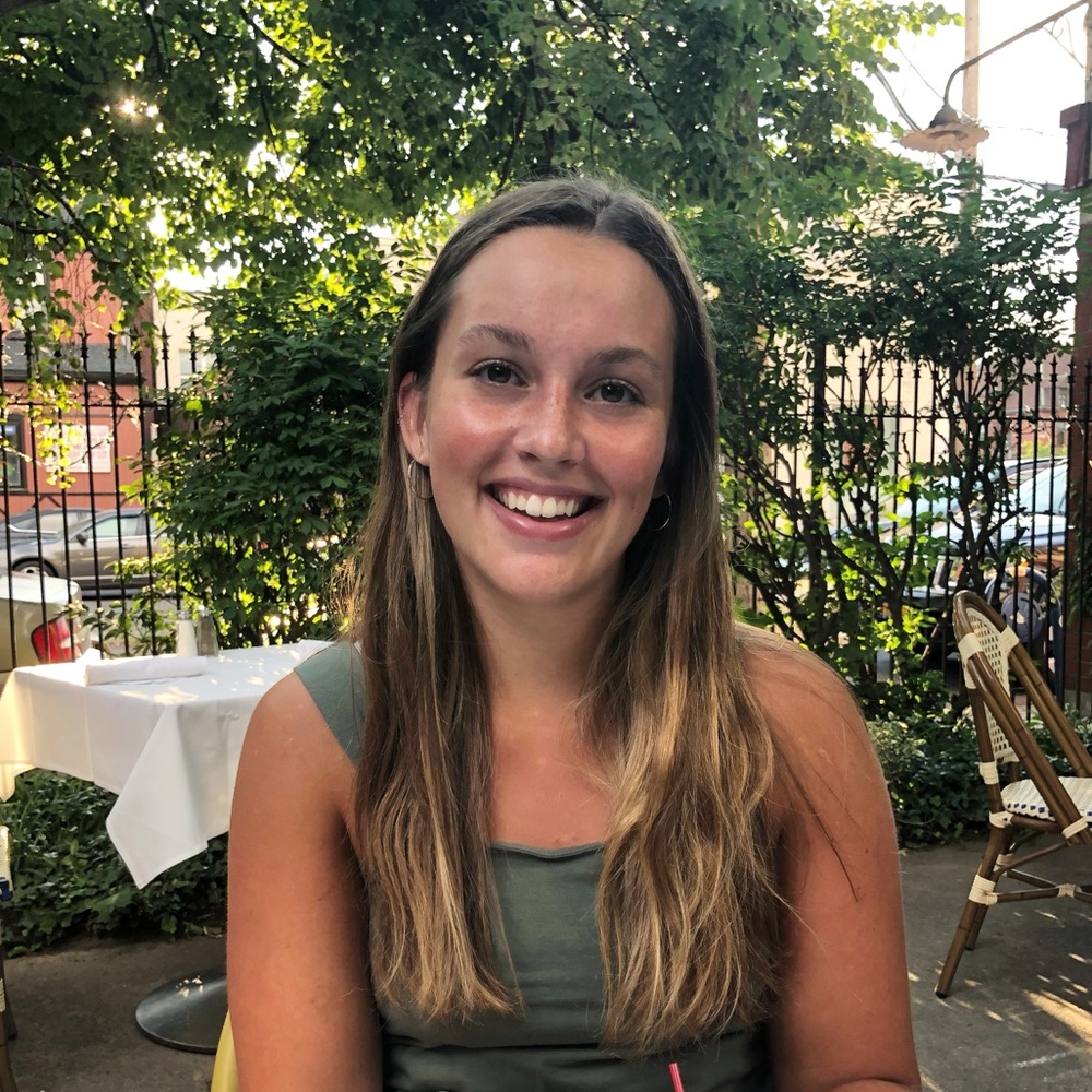 Meet your Posher, Claire